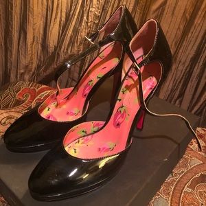 Betsey Johnson black heels size 6.5
